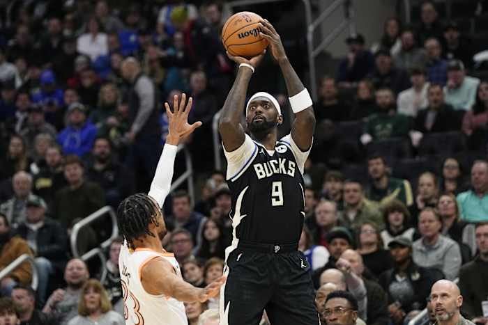 Milwaukee Bucks forward Bobby Portis (9) shoots over San Antonio Spurs guard Tre Jones (33)